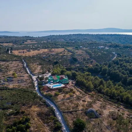 빌라 Olive Harvest 수티반